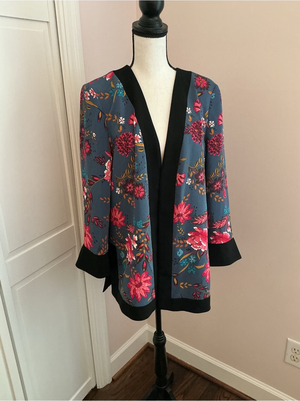 LOFT Slate Blue Floral Open-Front Kimono Jacket with Black Trim